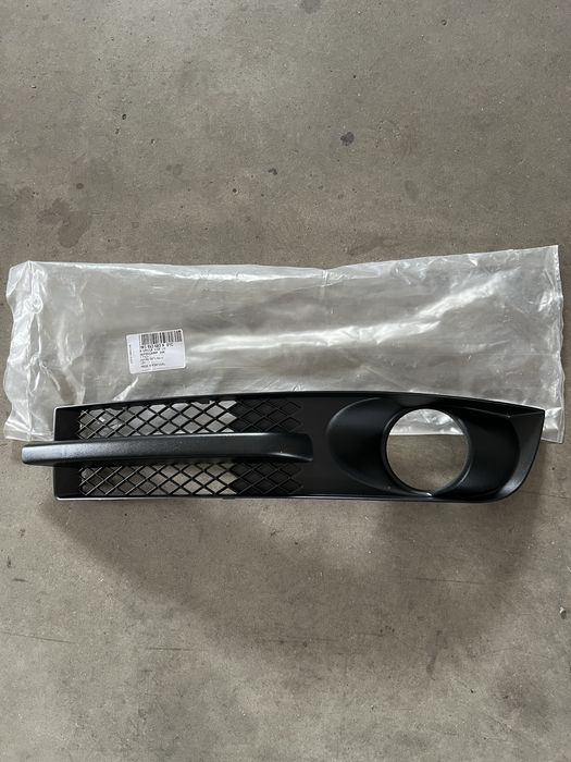 Grila bara partea stanga noua originala Vw Sharan 7M 2000-2010
