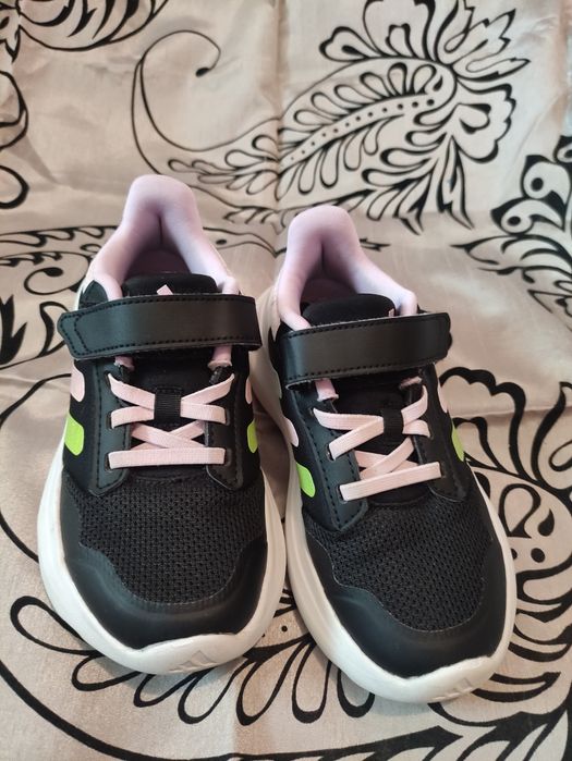 Adidasi ASIDAS  fete mărimea 32