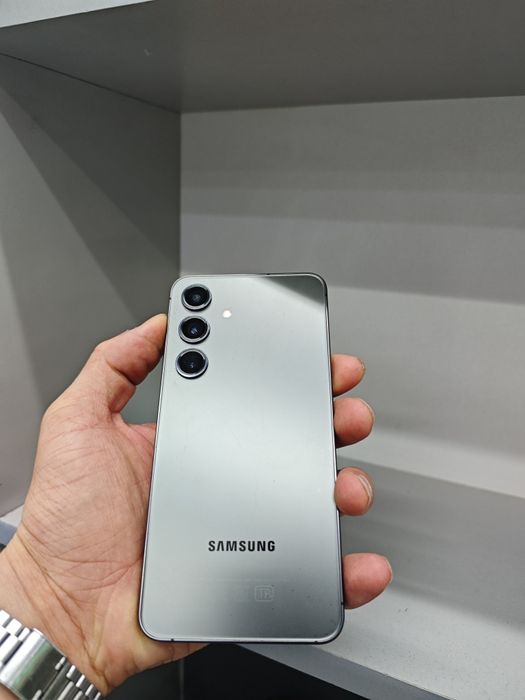 Samsung Galaxy S24 256гб