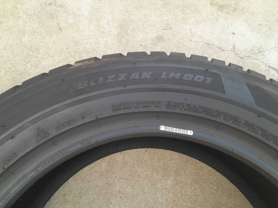 O anvelopa de iarna 235 55 18 bridgestone blizzak LM 001 profil 8 mm