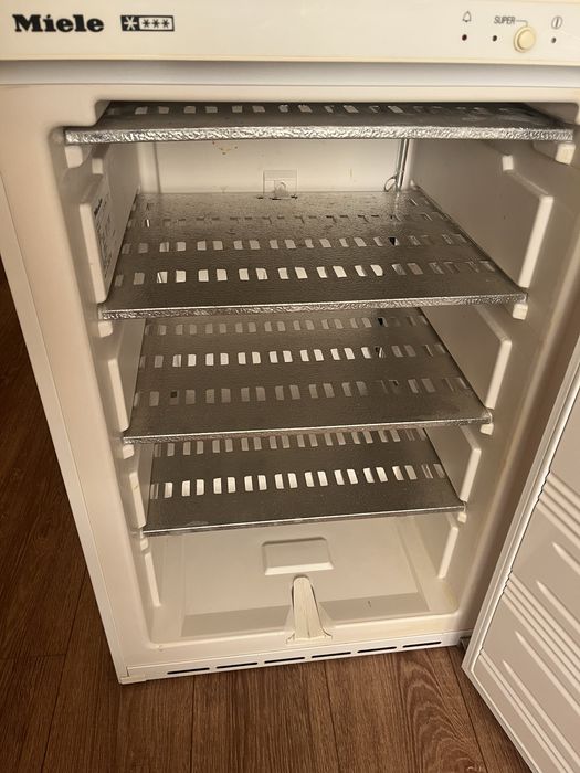 Vand lada frigorifica miele ( congelator ) stare perfecta!