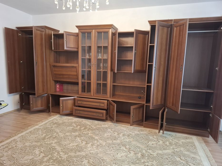 Bibliotecă living Wiki C, Polonia