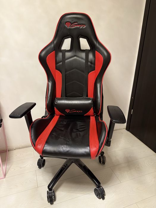 Scaun gaming genesis
