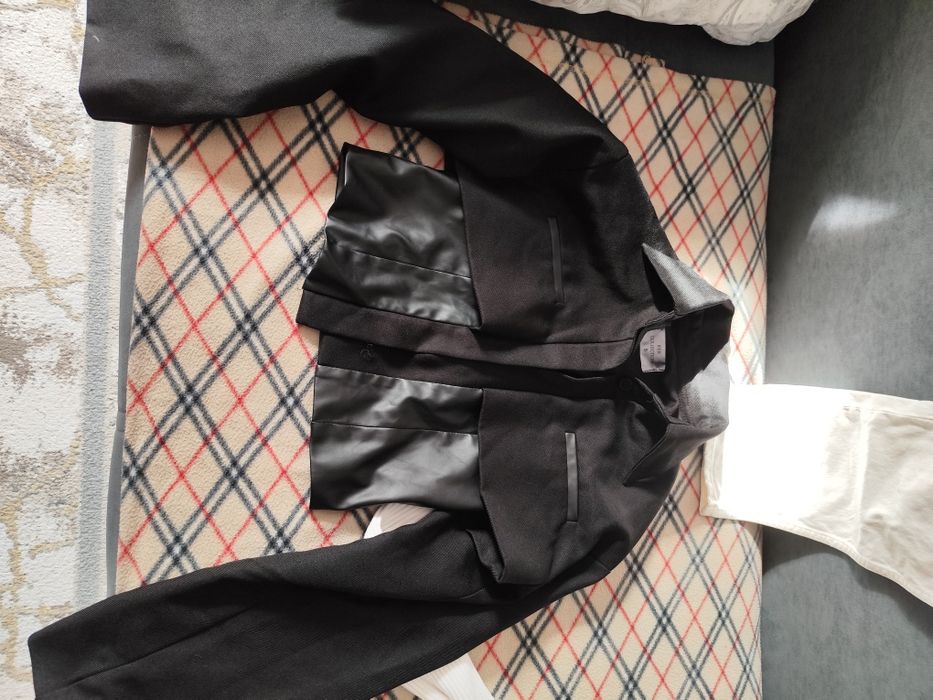 Женские молодежные вещи