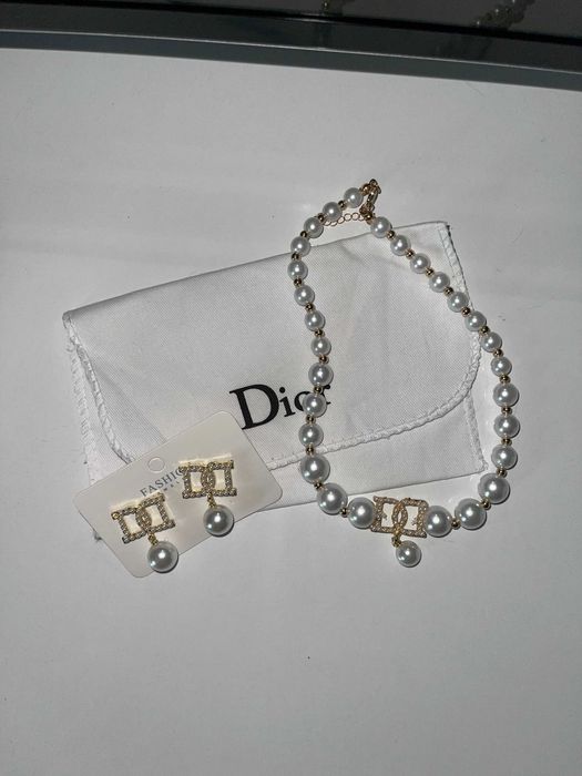 dior перлен сет диор текстилна чантичка перли обеци колие бижу бижута