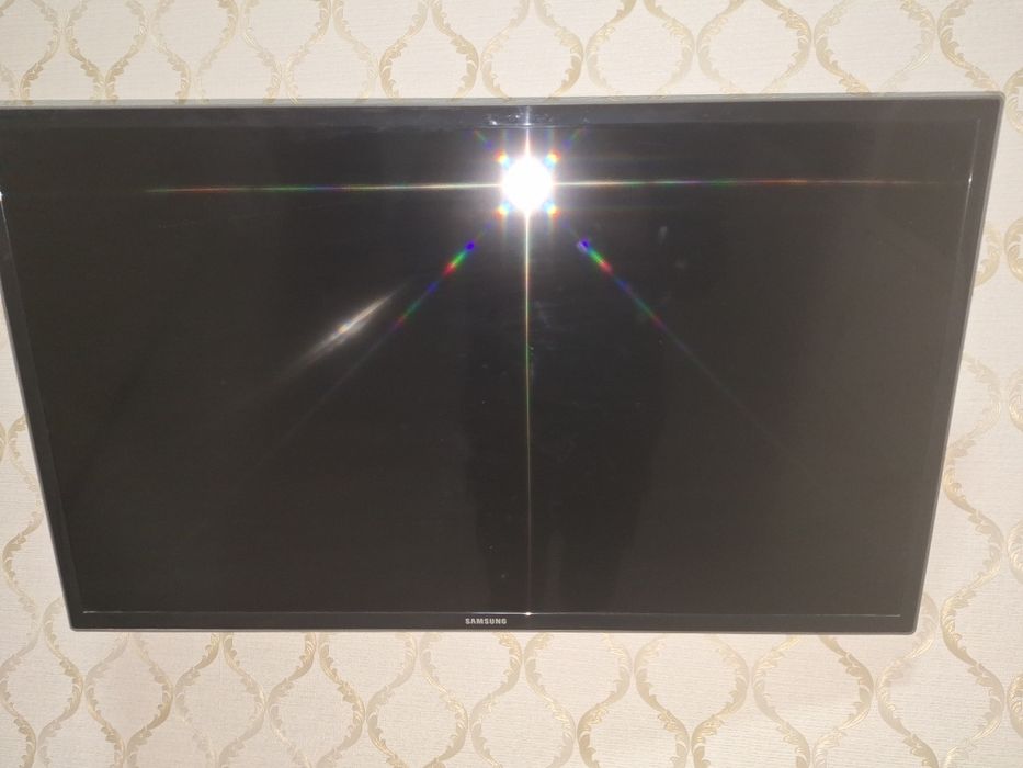 Samsung UE32F400OAW телевизор