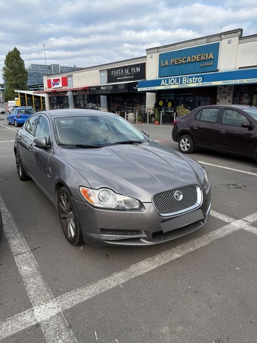 Jaguar XF În condiții bune. Rulată foarte puțin în oraș. Motor V8 aspirat.