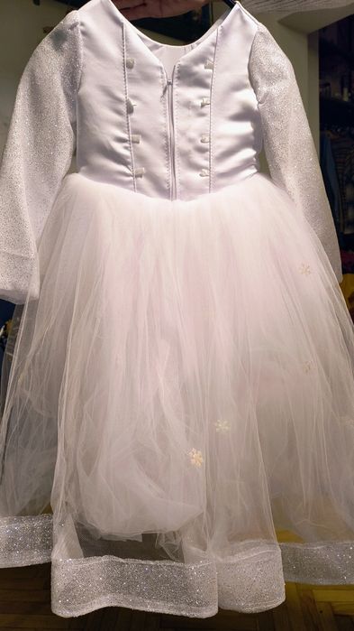 Rochiță serbare fetițe 4–6 ani – model „Craiasa zapezii”