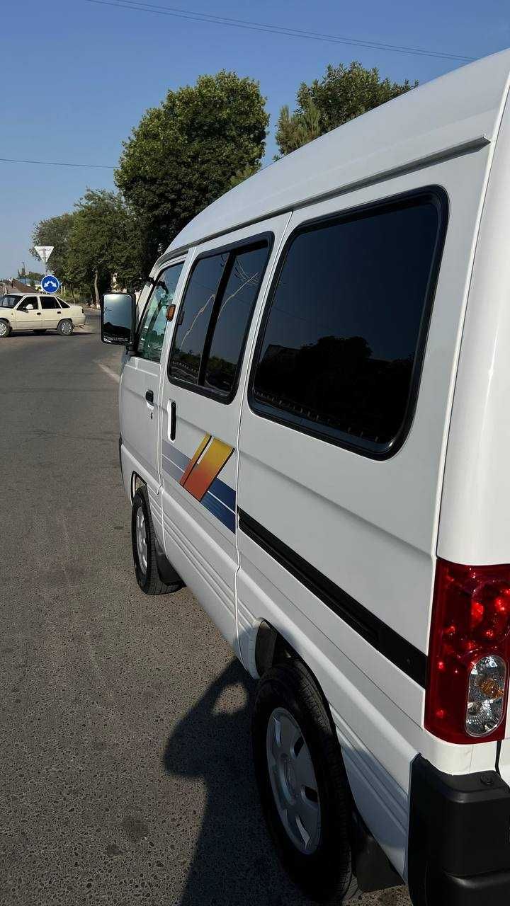 Chevrolet Damas DELUX