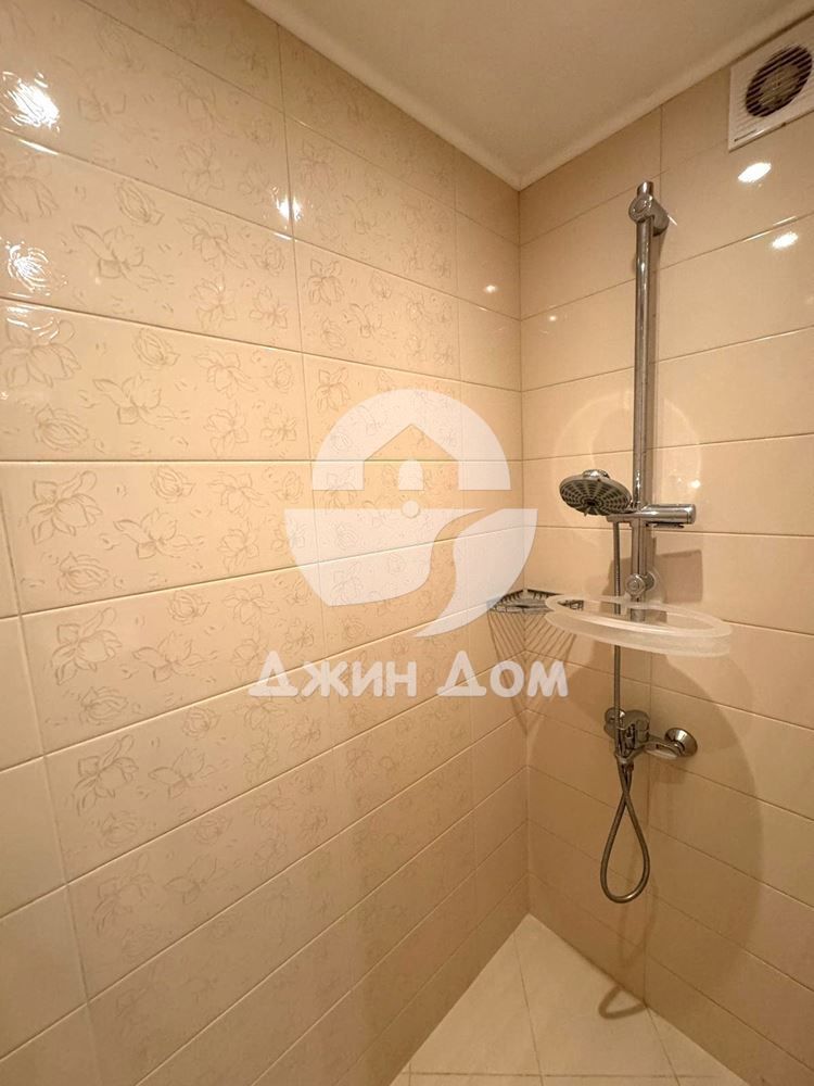 Продава се Тристаен апартамент в Бургас, Сарафово - 119 кв.м за 1841 €/кв.м - Снимка #10