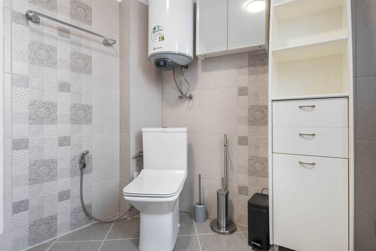 Продава се Многостаен апартамент в Варна, Гръцка махала - 150 кв.м за 3034 €/кв.м - Снимка #16