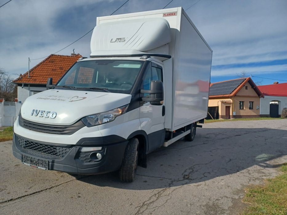 Iveco Daily box cu lift