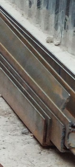 Продам уголки 75*75*8  новые