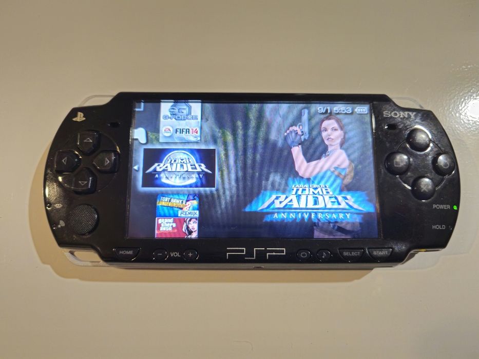 Consola psp modata cu 58 jocuri