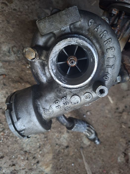 Продавам турбо за ауди А4 Б7 2.0 8 клапана