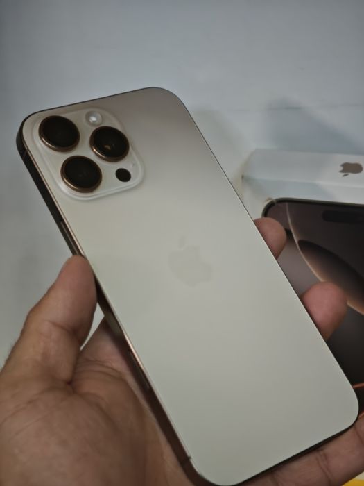 16 Pro Max Desert Titanium