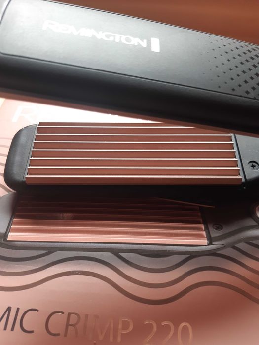 Преса за коса REMINGTON+още една Sapir подарък