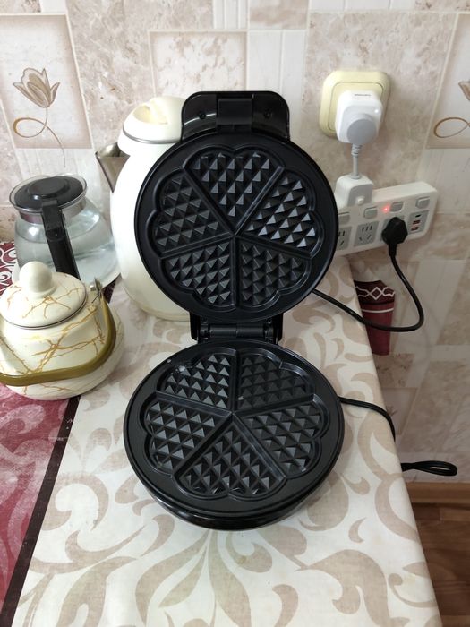 Вафельница сердечко
