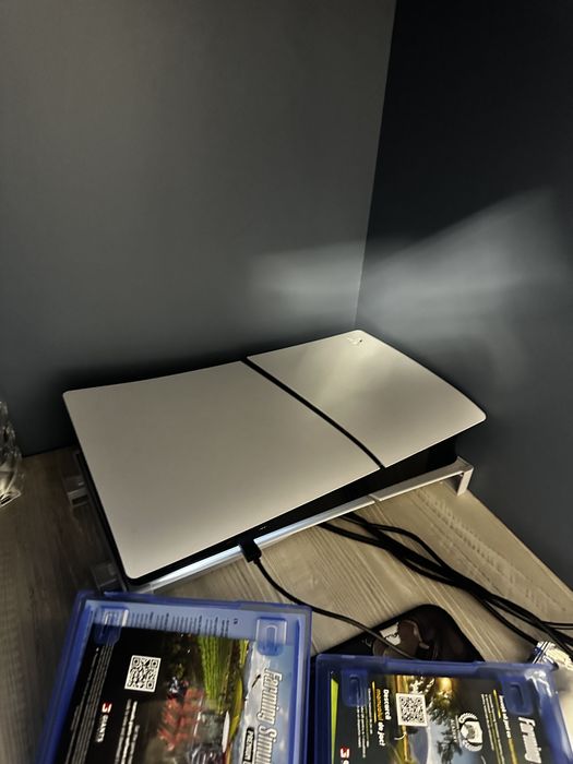 Ps 5 slim folosit doar un pic