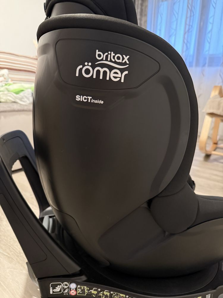 Scaun auto 360 ISOFIX I-size BRITAX ROMER BLACK 61-105 cm