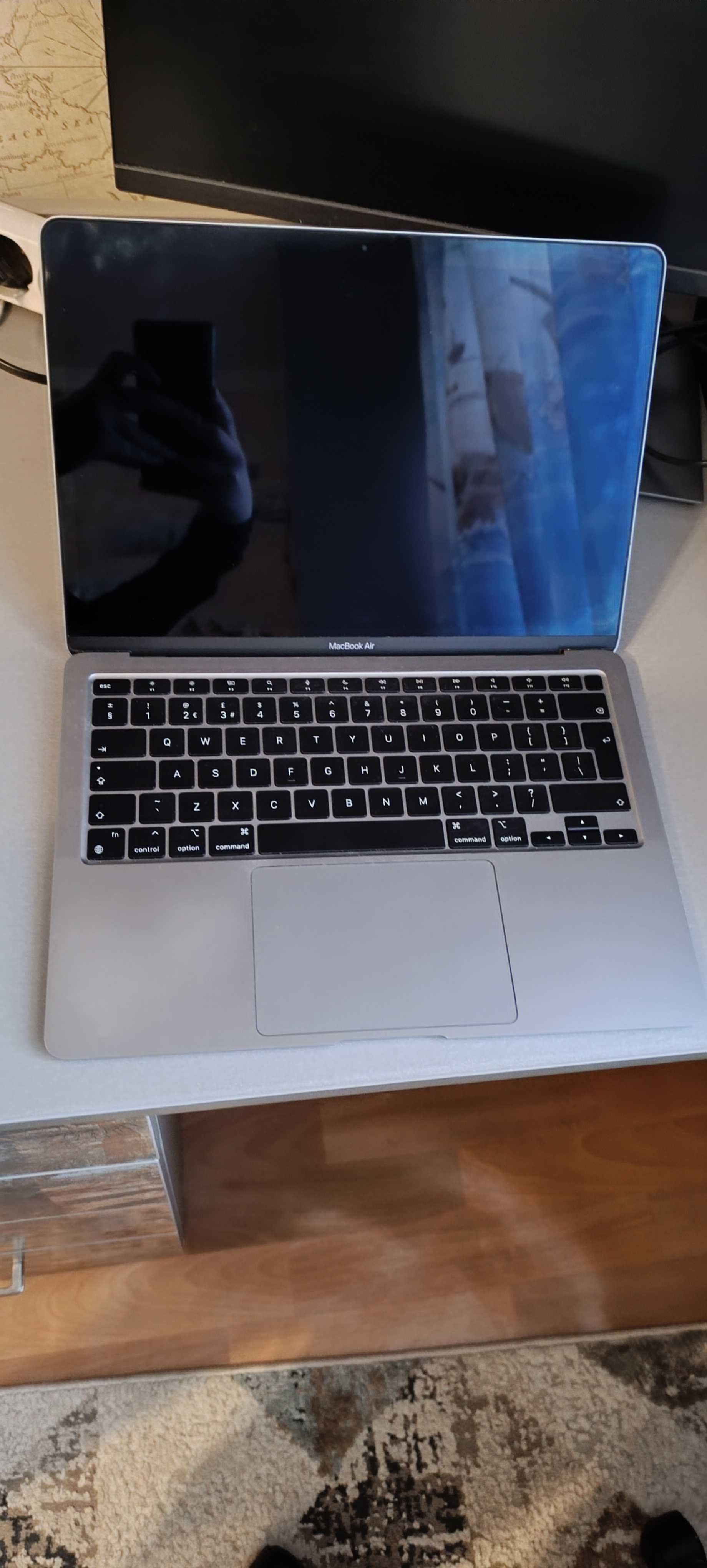 MacBook air M1 2020 8gb