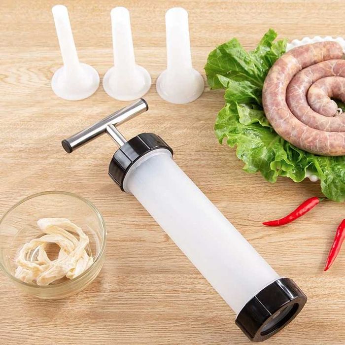 Ручной инструмент для набивки колбас, из пищевого пластика