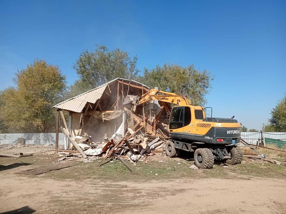 Разрушение снос демонтаж дома, здании, коттеджа, времянки, бани, сарая