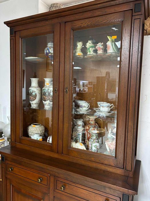 Масивна Витрина Холандия