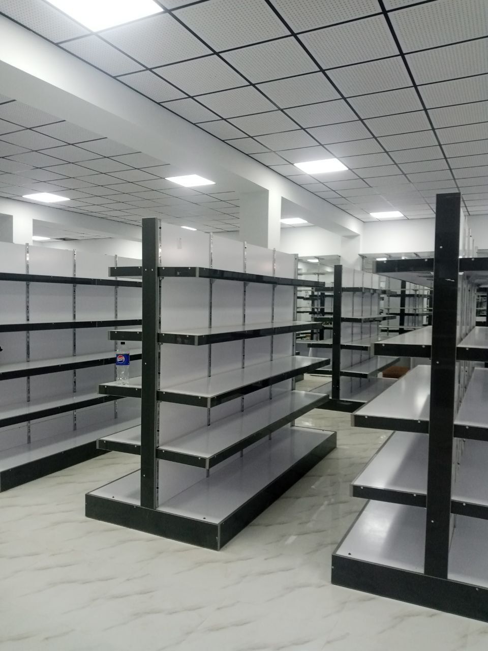 Полки прилавка для магазинов