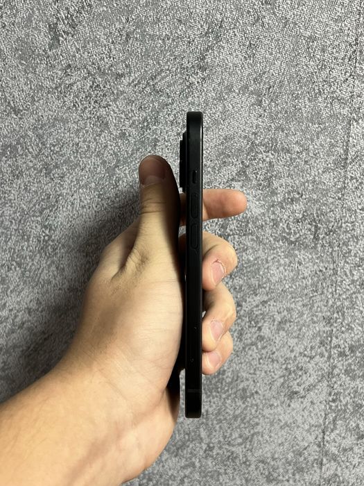 iPhone 15 256GB 79% в идеальном состоянии