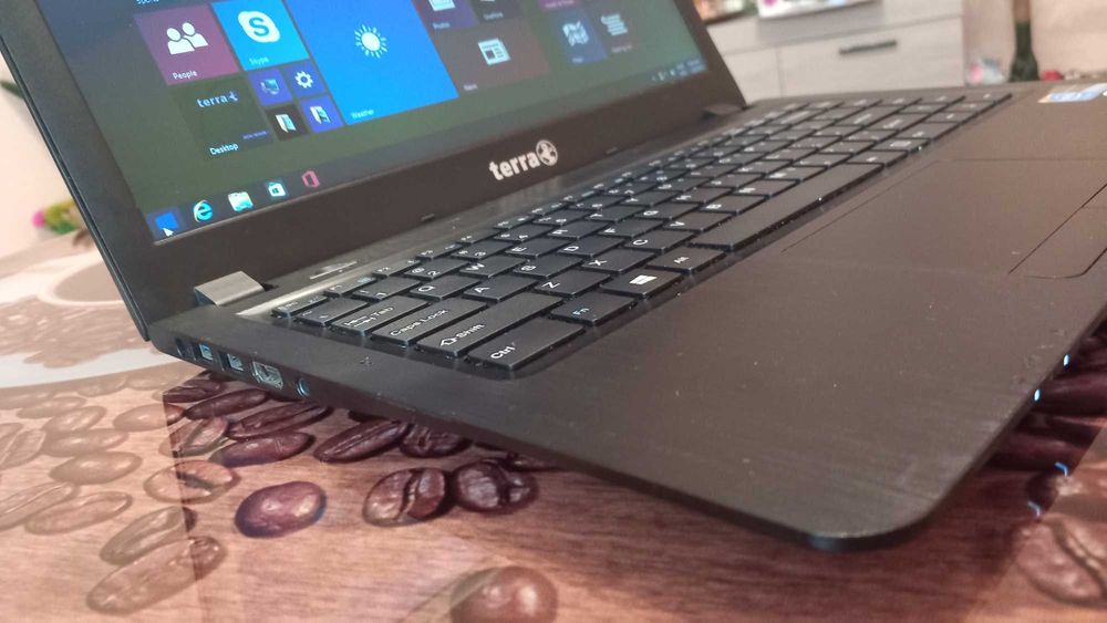 Laptop Terra Mob  14 inch led /  Hdd 500 Gb ,bateria tine 3 ore