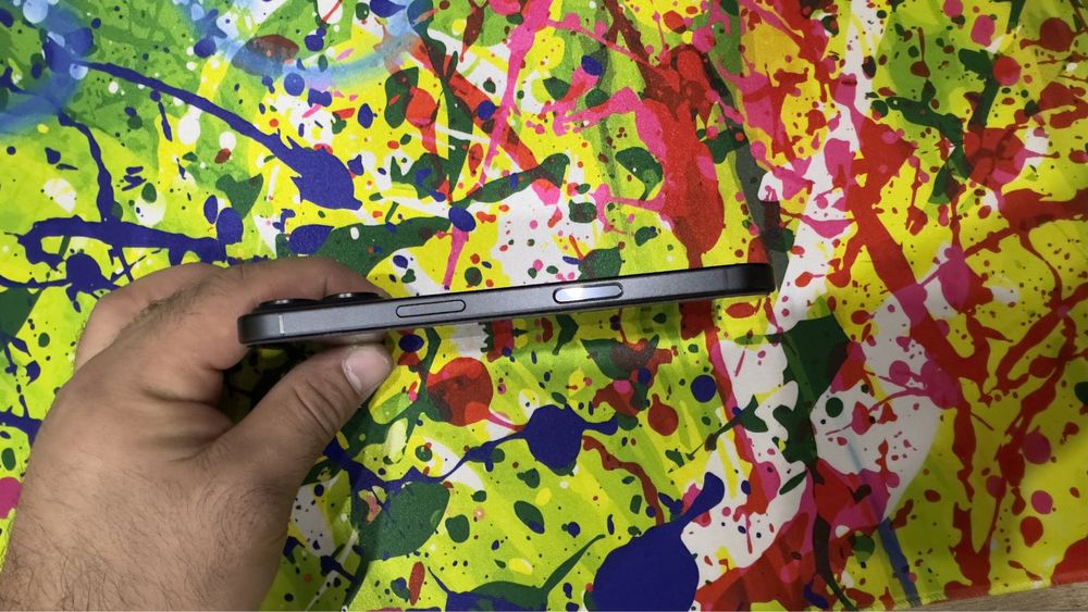 iPhone 16 • 128 GB • Black Titanium • Состояние новый