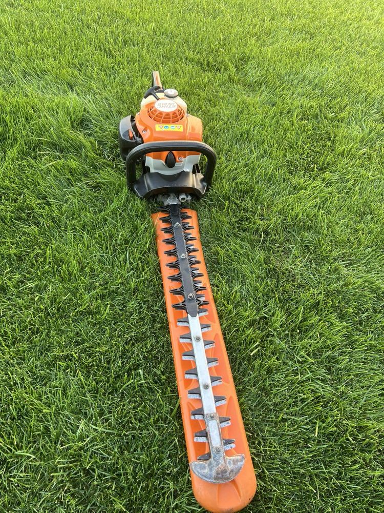 Бензинов храсторез STIHL