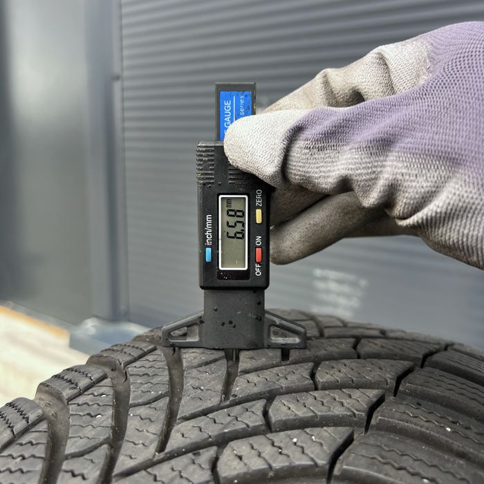 2 Anvelope iarna 215 65 16 Semperit DOT 2021