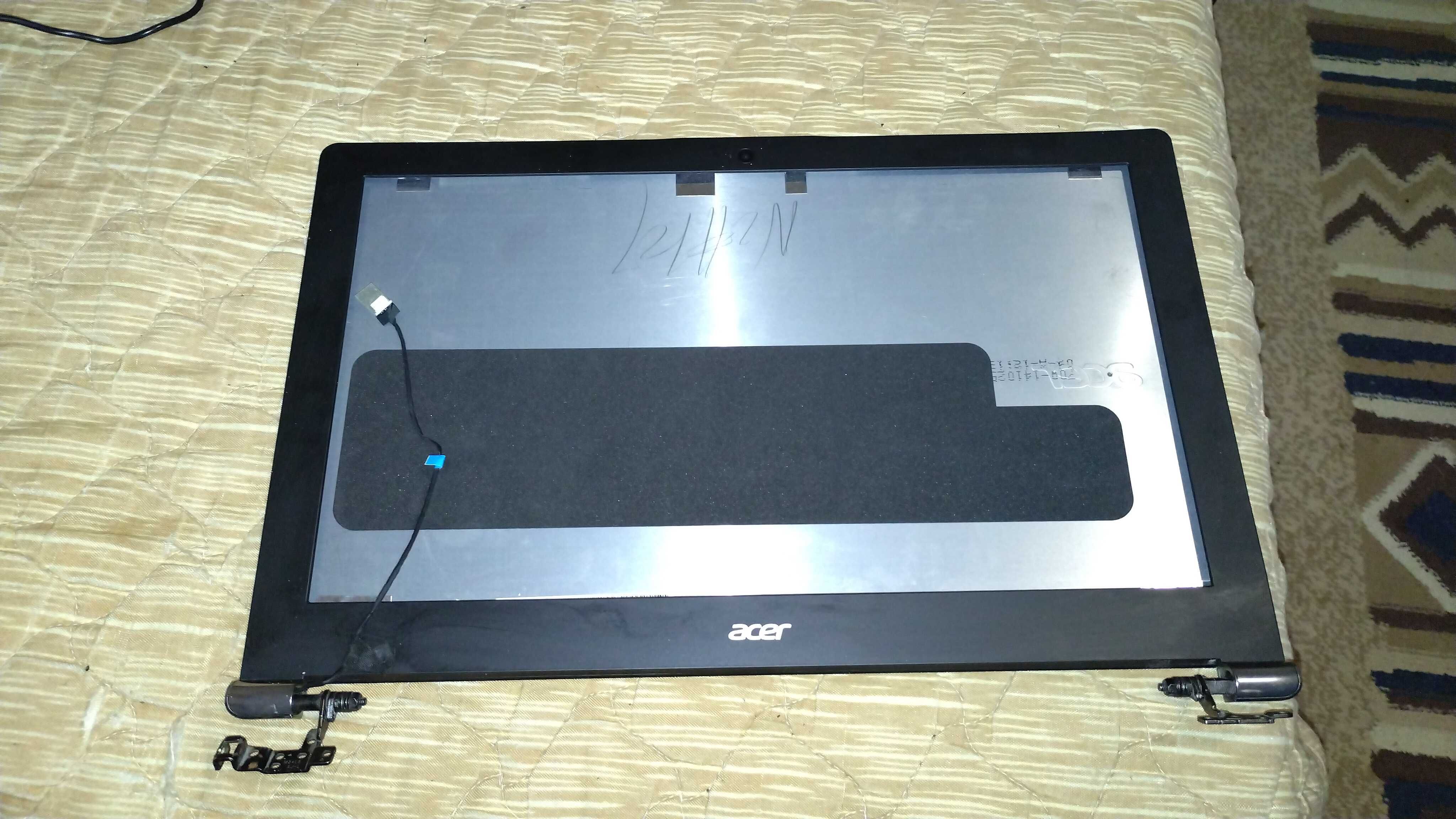 Acer Aspire Nitro vn7-571g, работещо дъно