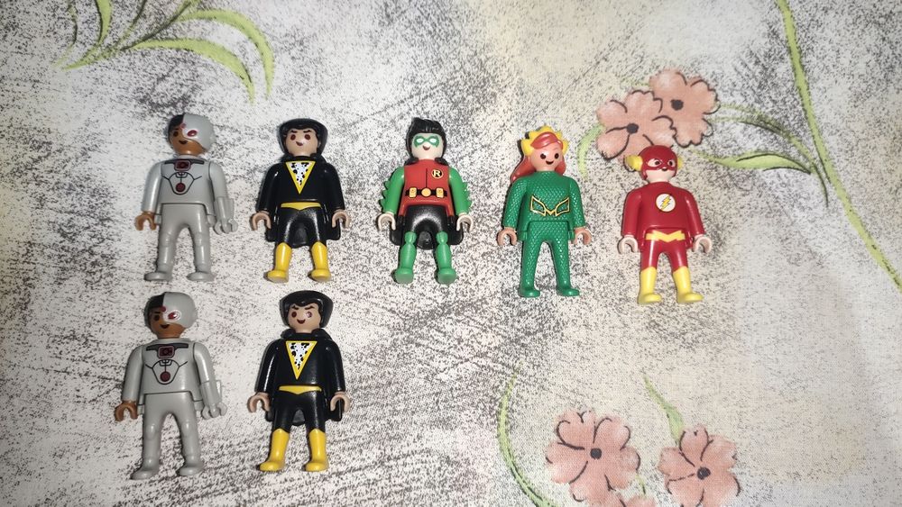 Киндер коллекция DC Playmobil