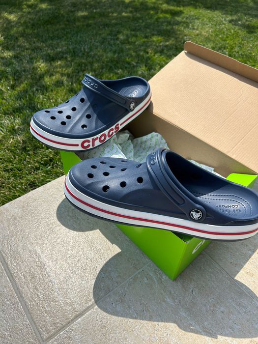 slapi crocs albastrii