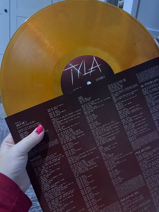 Vinyl nou Tyla portocaliu-transparent