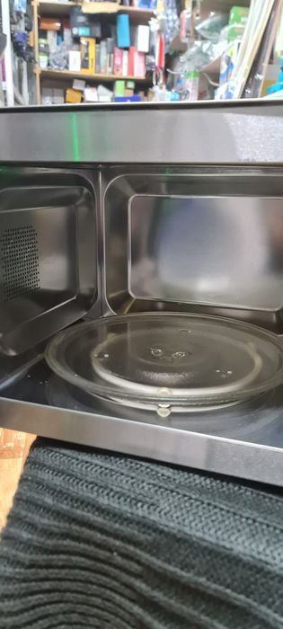 Продам микроволновую печь.