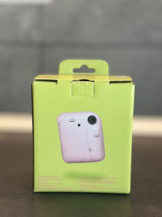Aparat foto instant Fujifilm Instax Mini 12 Blossom Pink