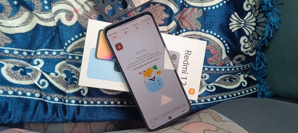 Redmi 12 xolati zoʻr