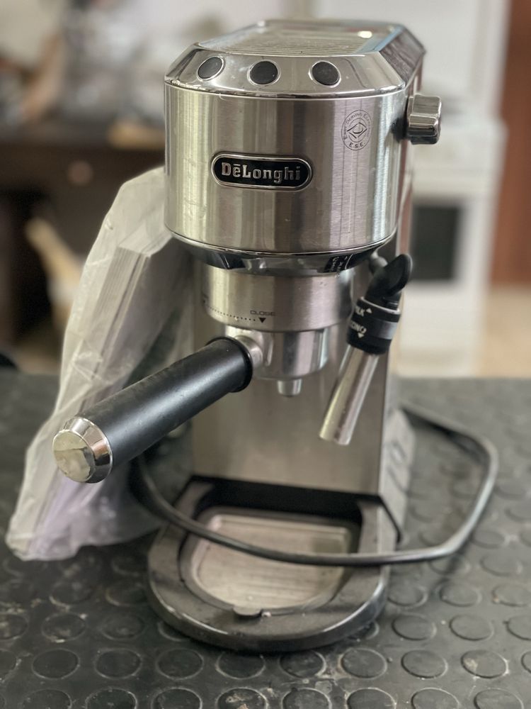 Кафе машина Delonghi