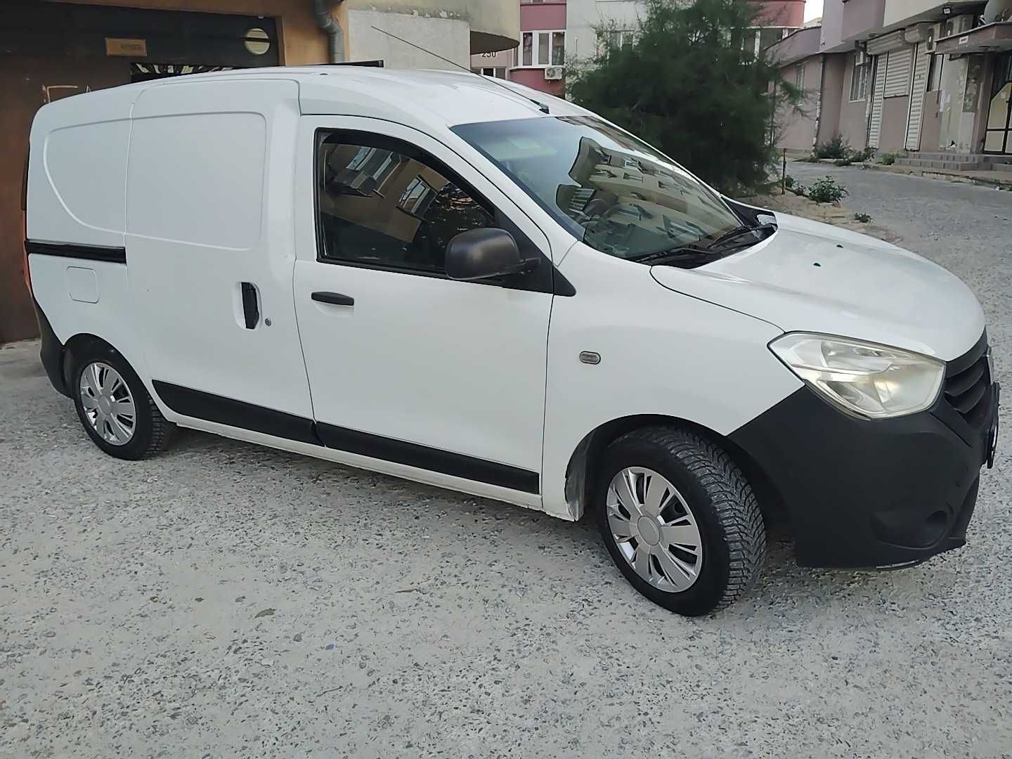 Продава се Дачия докер пикап на газ