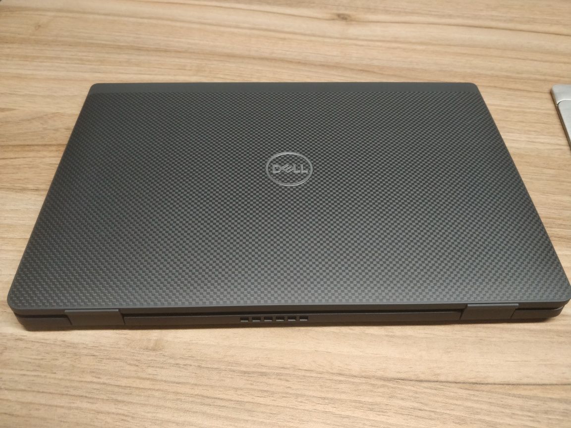 Лаптоп Dell Latitude