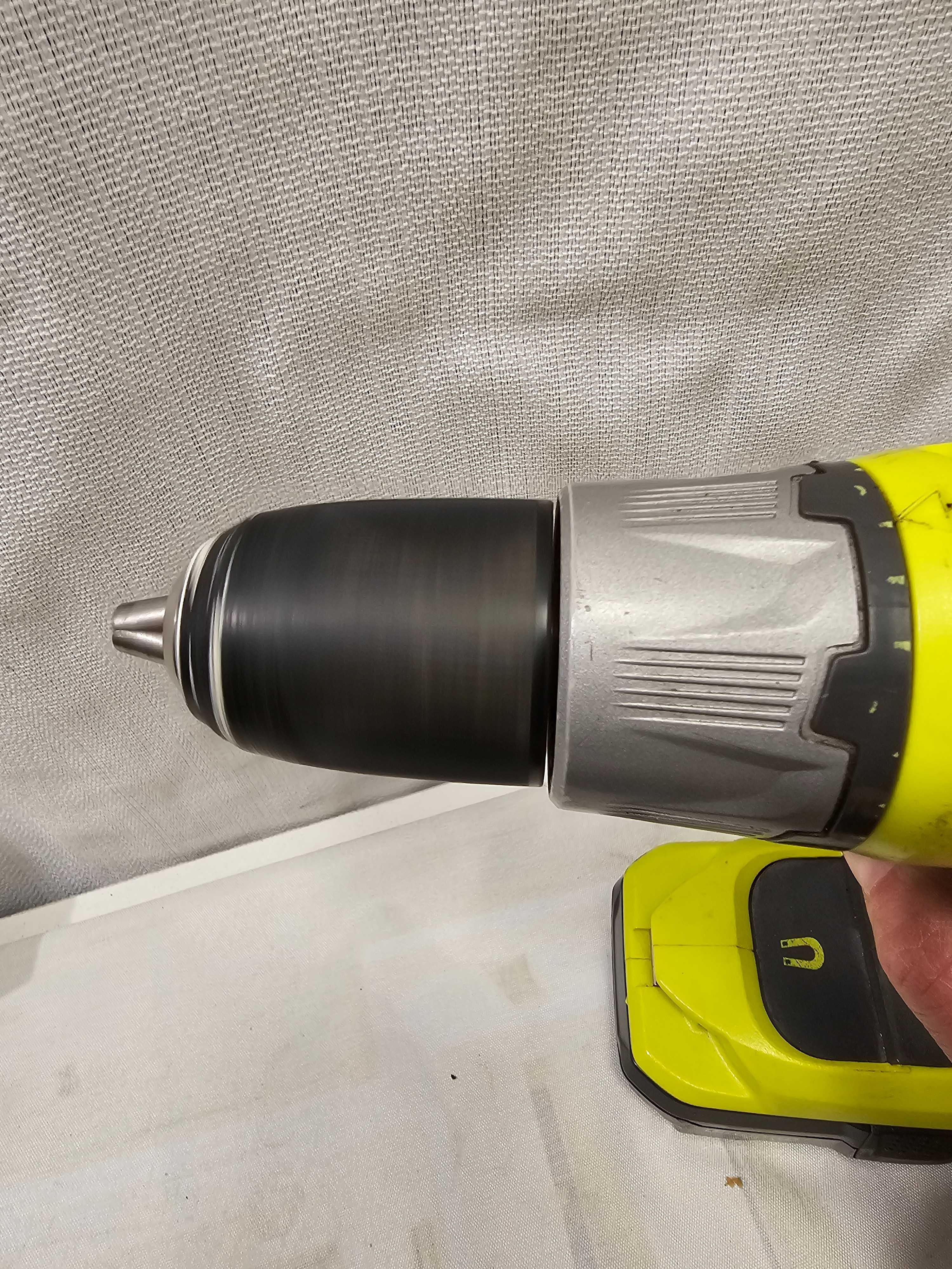 Defect filentanta Ryobi R18DDP