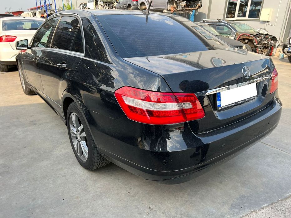 Broasca Fata Spate Stanga Dreapta Mercedes-Benz E 2013 Berlina Negru