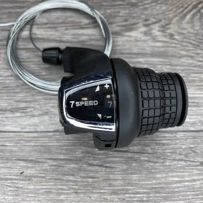 Комбинирани команди с грипове SAIGUAN KD SG-35 Скорости - 3x6 / 3x7