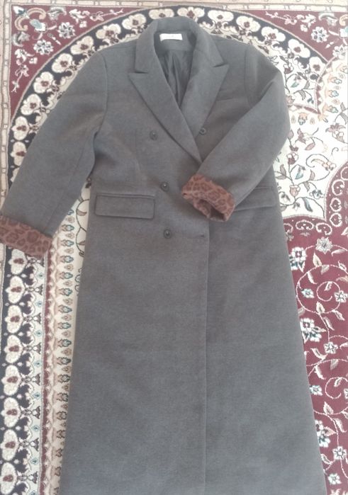Пальто весна осень серый рукава тигровый размер 46