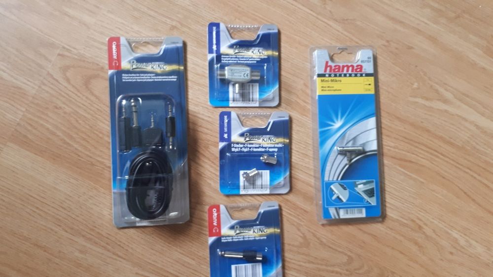 Accesorii noi, sigilate in ambalaj original