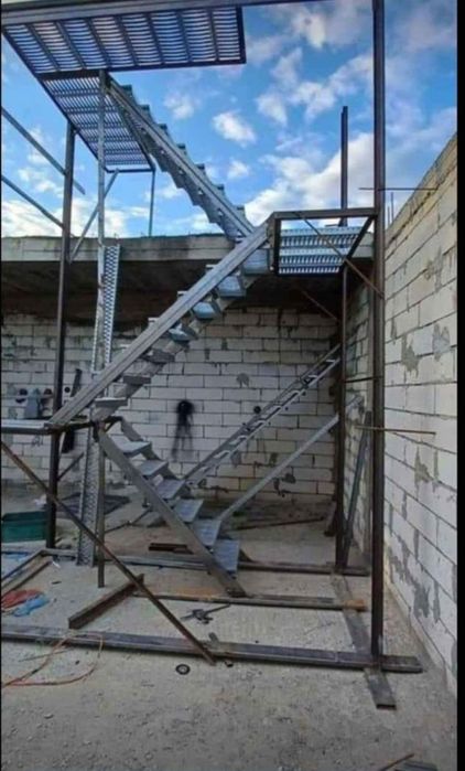 Scări metalice galvanizate